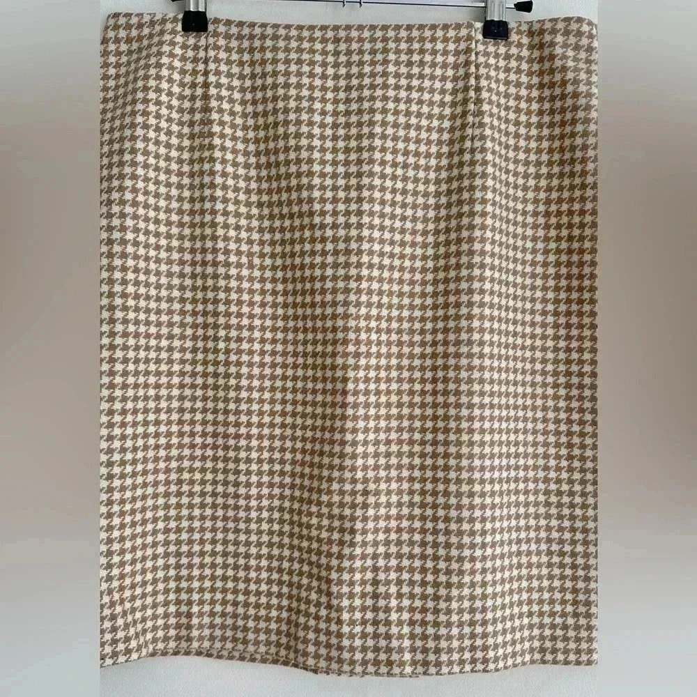 Ann Taylor LOFT Tan and Cream Houndstooth Wool Blend Pencil Skirt, Size 12 - Picture 4 of 16